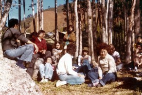 Roberto Freire com grupos de Soma na década de 1970 em Mauá